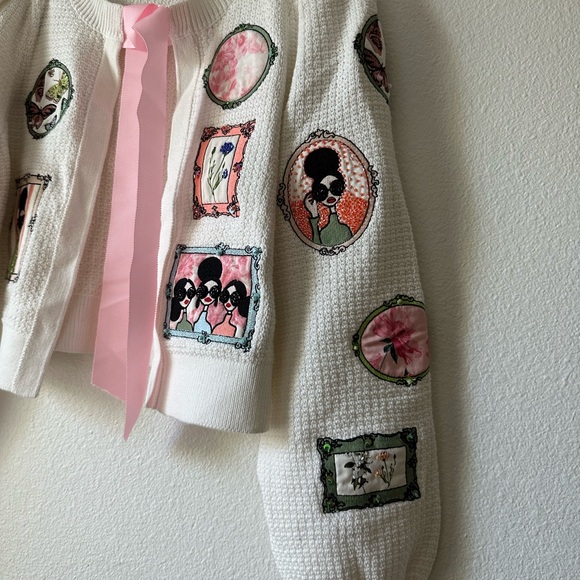 Alice + Olivia Kitty Stace Face Frame Wool Blend Cardigan - Picture 11 of 14